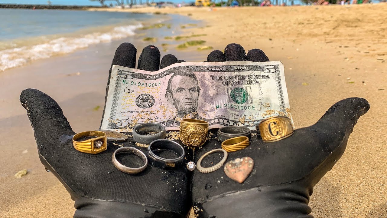 I Found 9 Wedding Rings Underwater in the Ocean While Metal Detecting! $10,000+ (Returned to Owner)